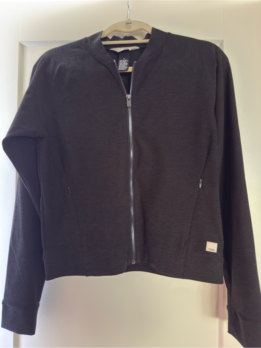 Vuori Women’s Black Zip-Front Jacket, size M